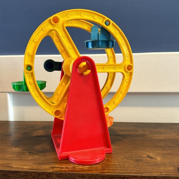Fisher Price Ferris Wheel 1993 - dirty and needs cleaned - - Picture 3 of 5